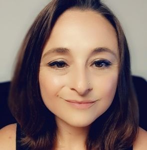 Meet your Posher, Kara